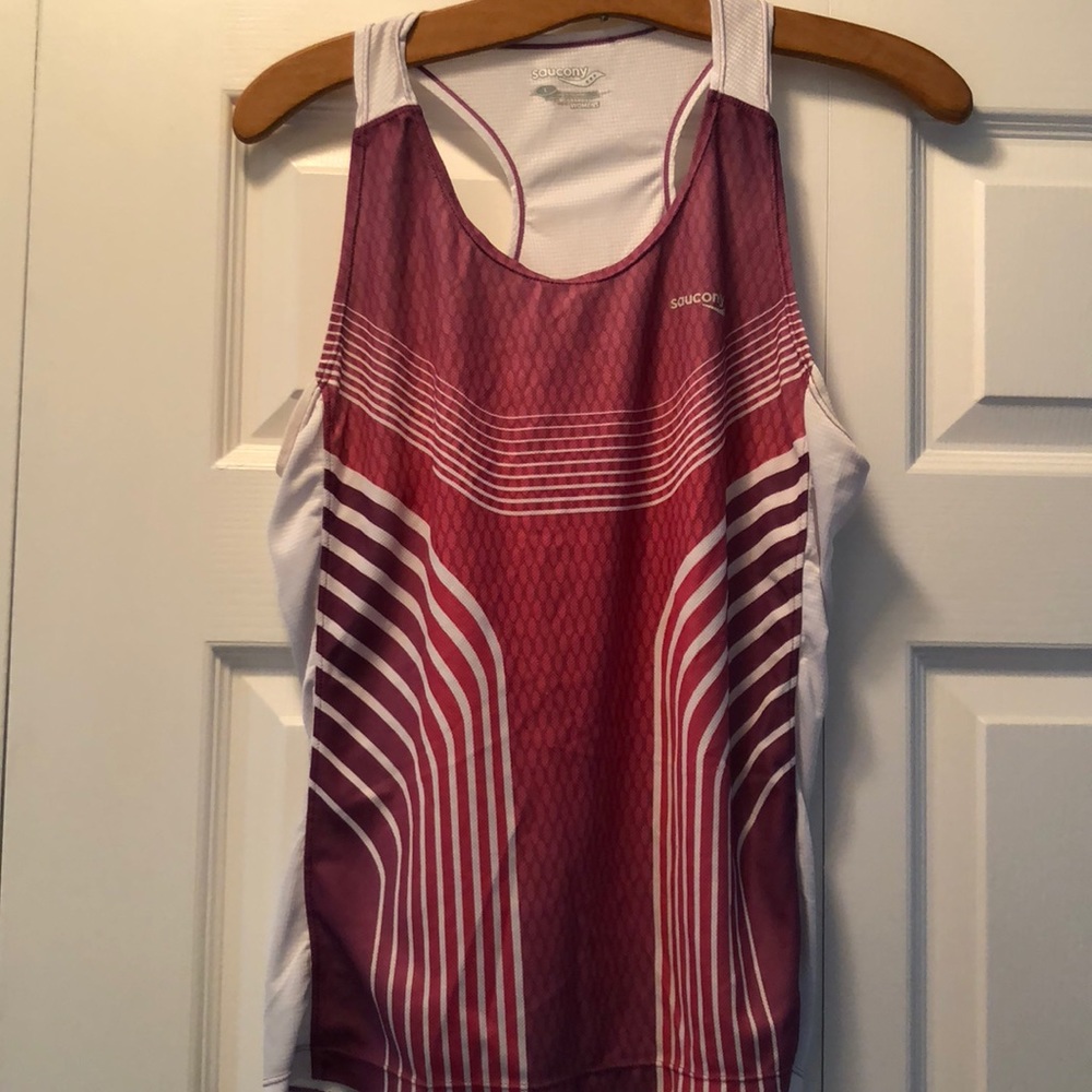 Saucony racerback workout/running tank top